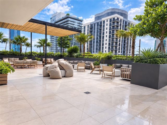 11 NE 6th Street 2103, Miami, FL 33132