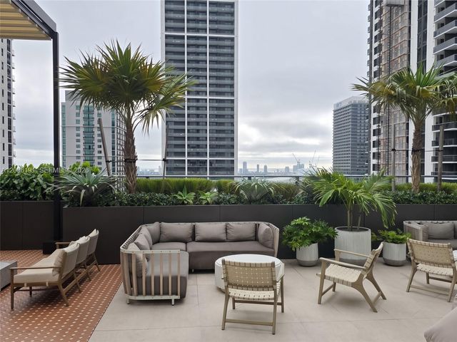 11 NE 6th Street 2103, Miami, FL 33132