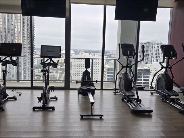 11 NE 6th Street 2103, Miami, FL 33132