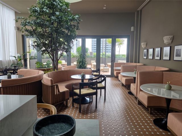 11 NE 6th Street 2103, Miami, FL 33132