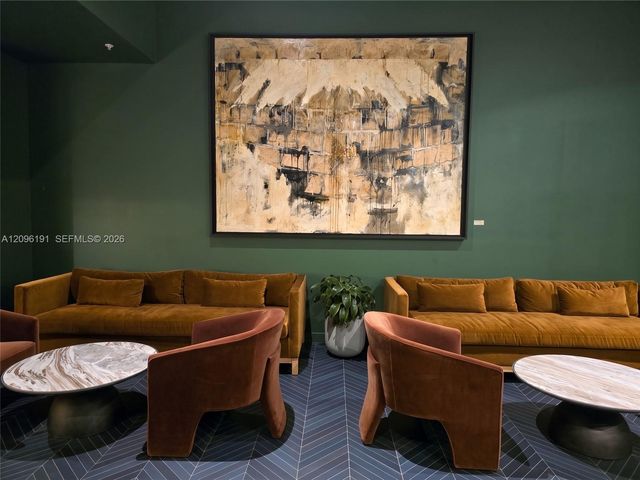 11 NE 6th Street 2103, Miami, FL 33132