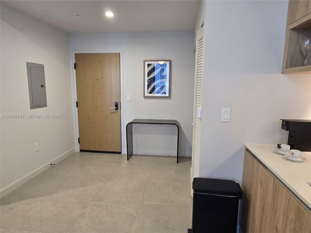 11 NE 6th Street 2103, Miami, FL 33132