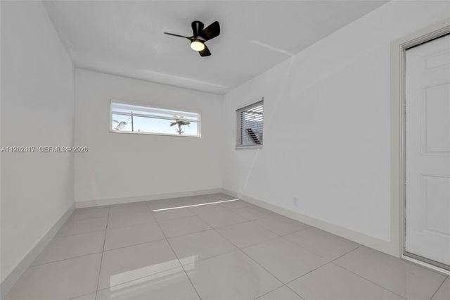 104 SW 7th St, Hallandale Beach, FL 33009