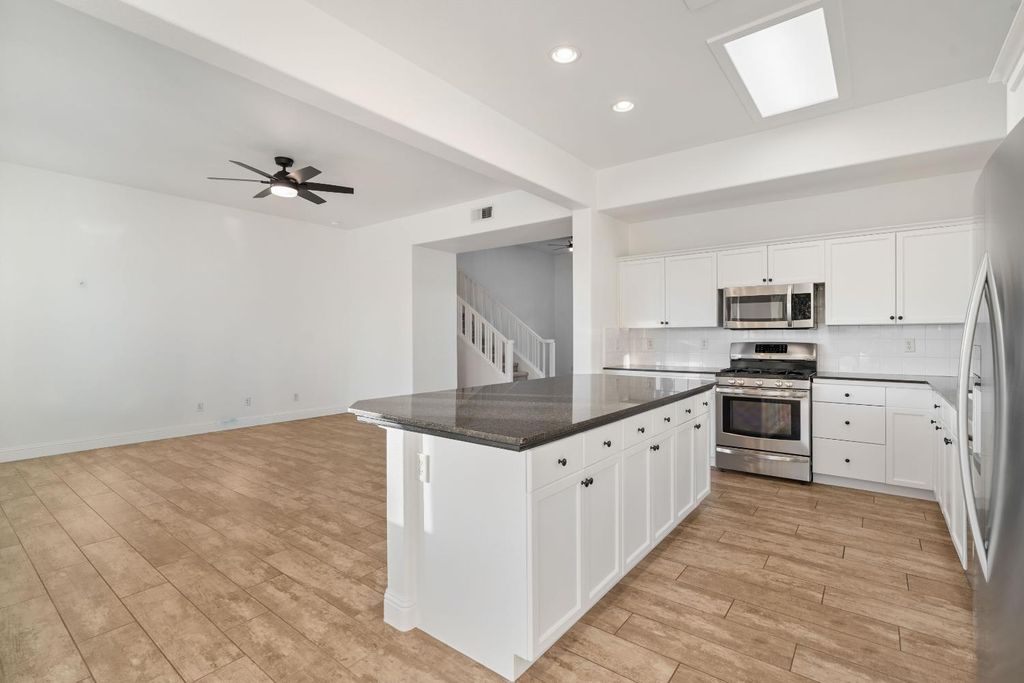Image 17 of property listing at 10873 E Clearwater Way, Clovis, CA 93619