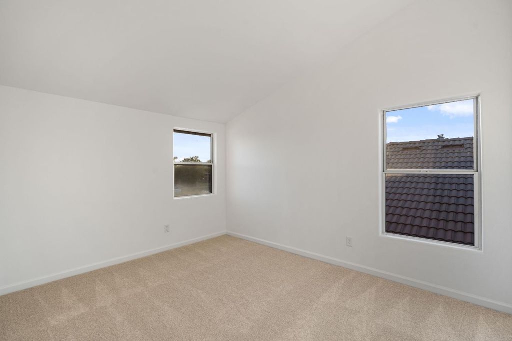 Image 31 of property listing at 10873 E Clearwater Way, Clovis, CA 93619