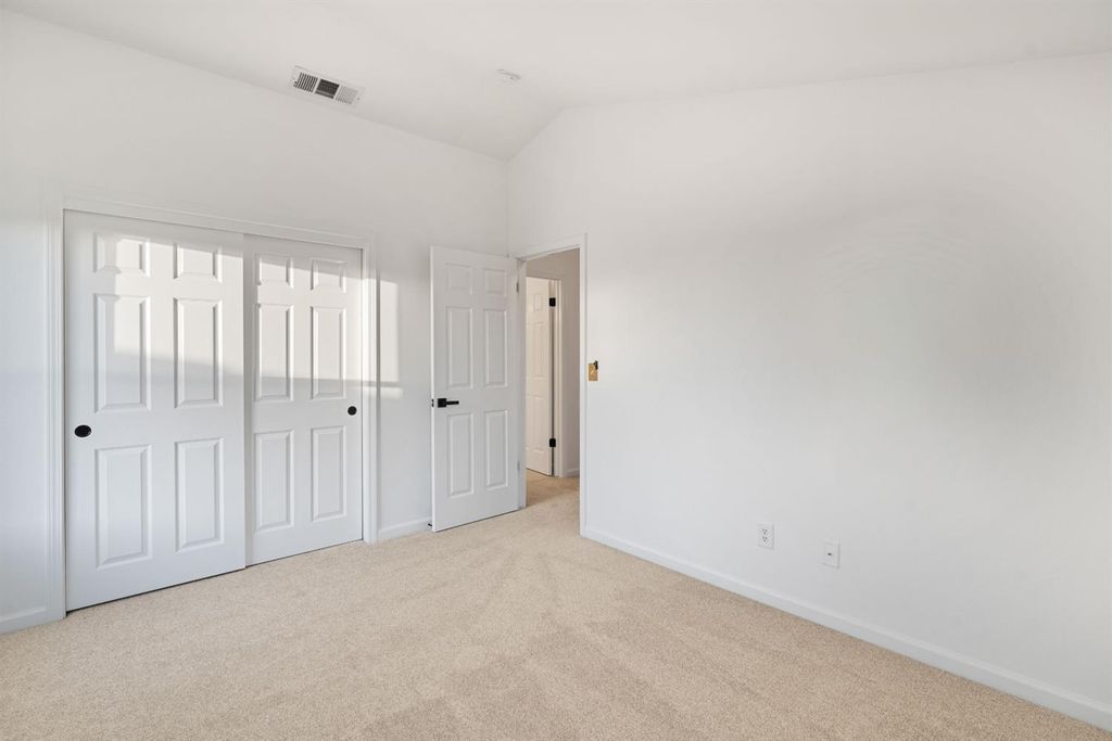 Image 32 of property listing at 10873 E Clearwater Way, Clovis, CA 93619