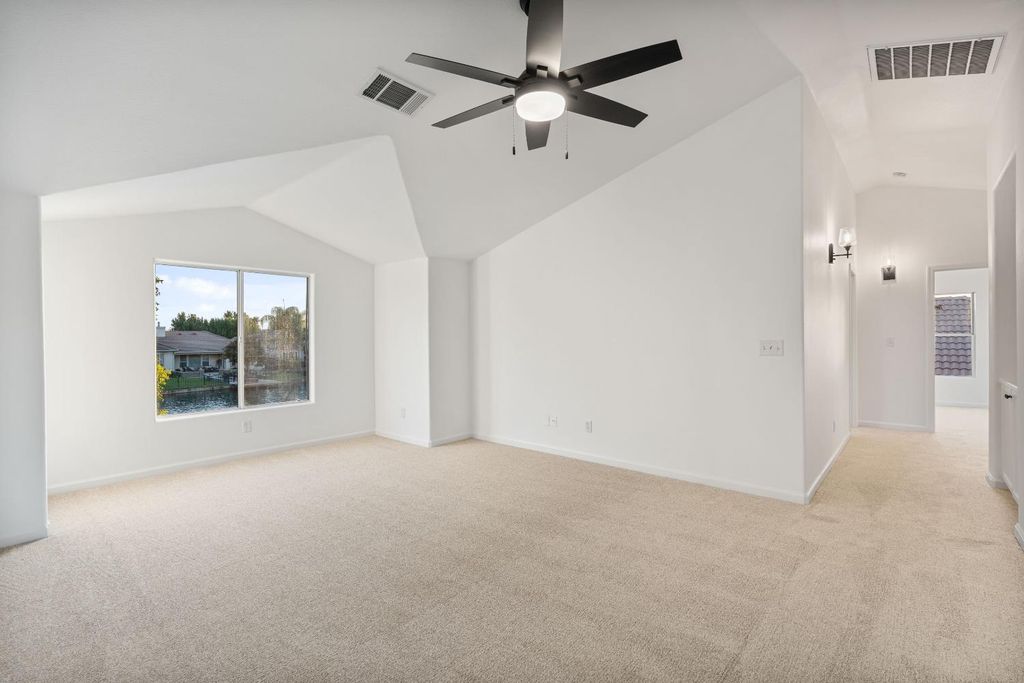 Image 36 of property listing at 10873 E Clearwater Way, Clovis, CA 93619