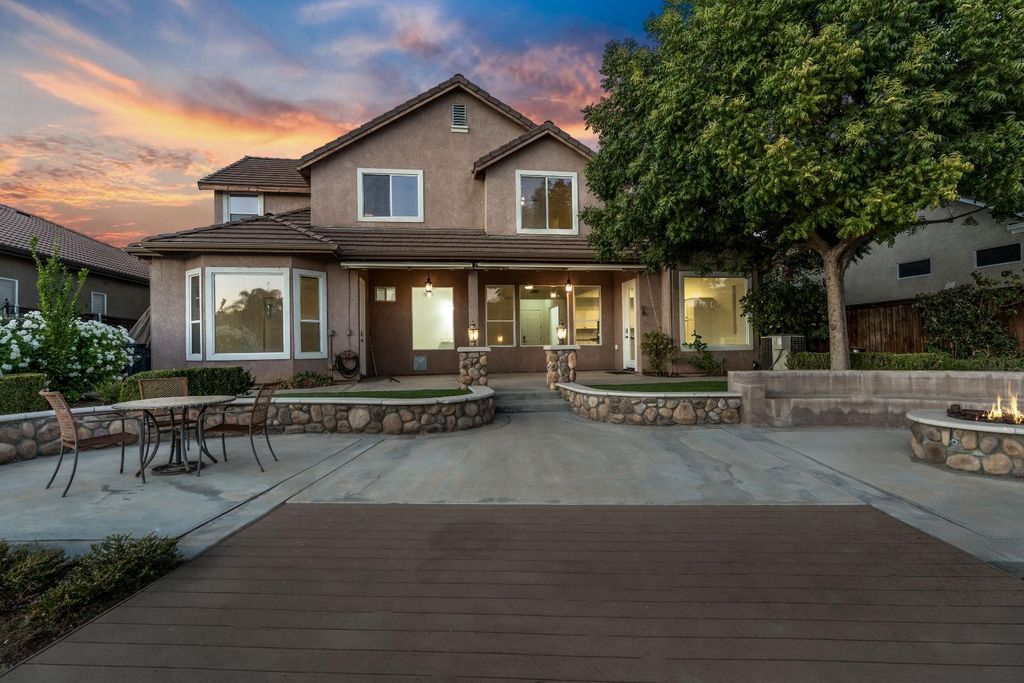 Image 40 of property listing at 10873 E Clearwater Way, Clovis, CA 93619