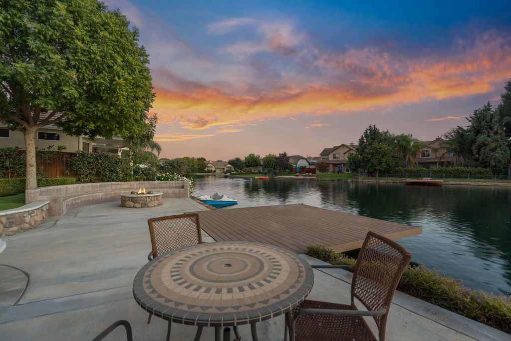 Image 43 of property listing at 10873 E Clearwater Way, Clovis, CA 93619