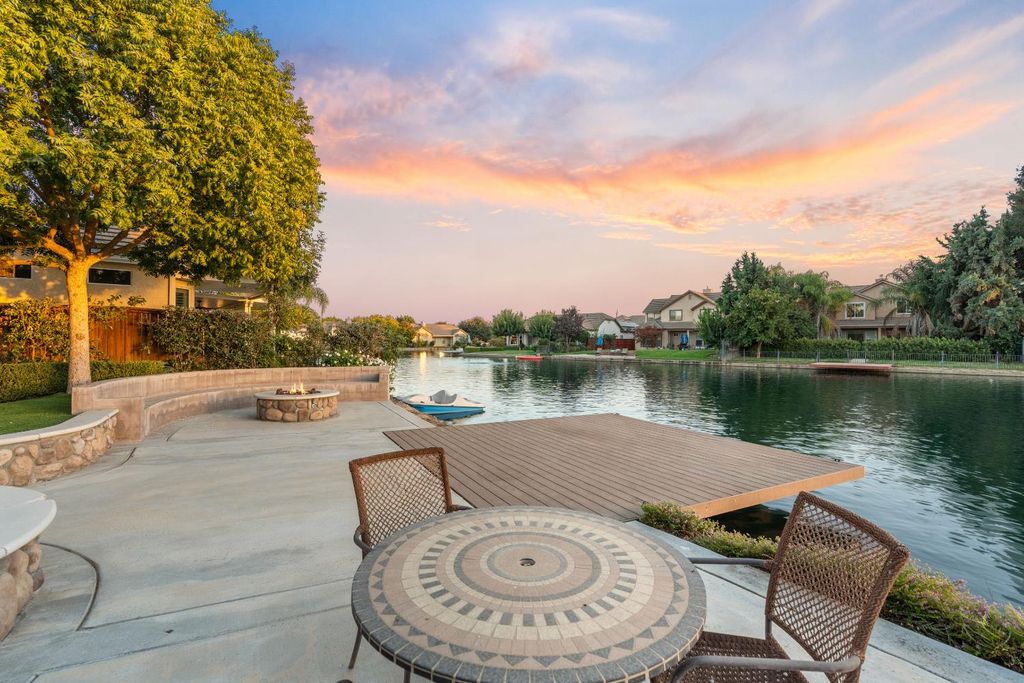 Image 51 of property listing at 10873 E Clearwater Way, Clovis, CA 93619