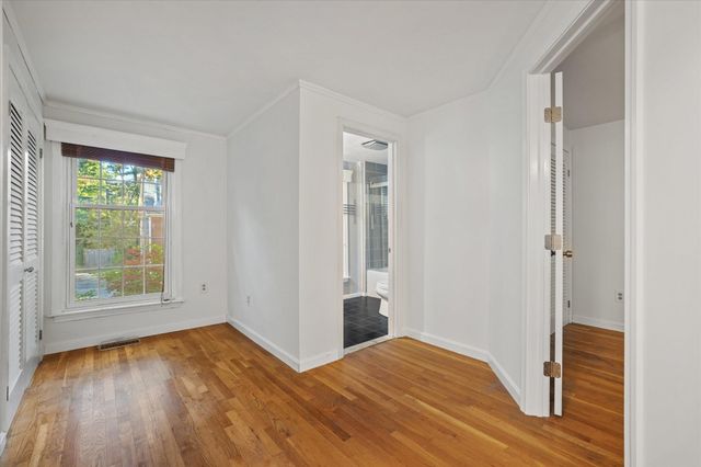 111 Brigham St 11B, Hudson, MA 01749