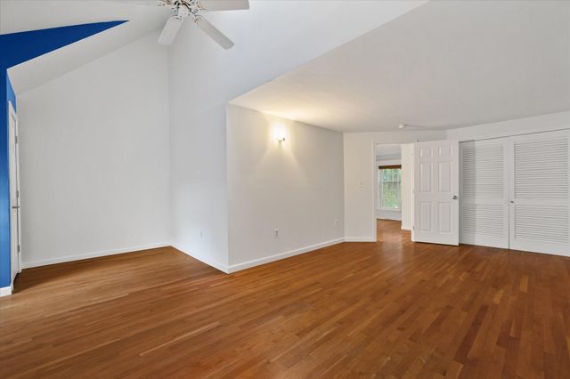 111 Brigham St 11B, Hudson, MA 01749