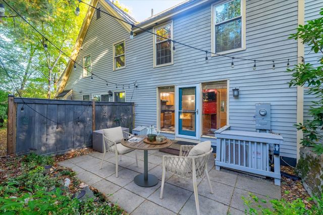 111 Brigham St 11B, Hudson, MA 01749
