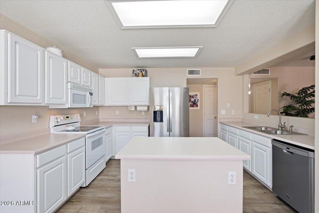 8249 E POSADA Avenue, Mesa, AZ 85212