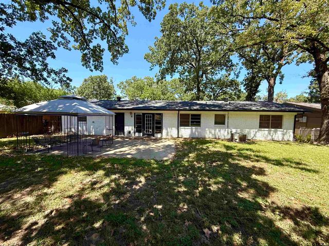 3205 Timberlane Dr, Tyler, TX 75701