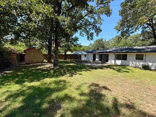 3205 Timberlane Dr, Tyler, TX 75701