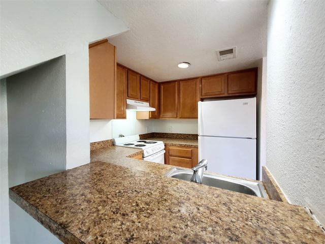 1901 N Fitzhugh Avenue 8, Dallas, TX 75204