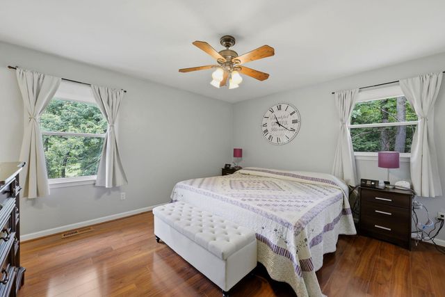 2021 Diamond Hill RD, Moneta, VA 24121