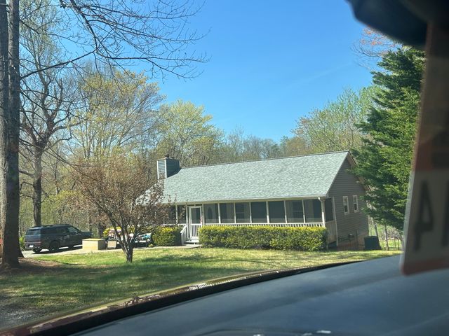 2021 Diamond Hill RD, Moneta, VA 24121
