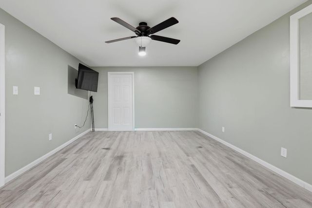 2021 Diamond Hill RD, Moneta, VA 24121
