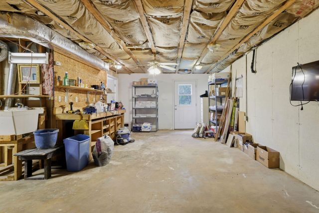 2021 Diamond Hill RD, Moneta, VA 24121