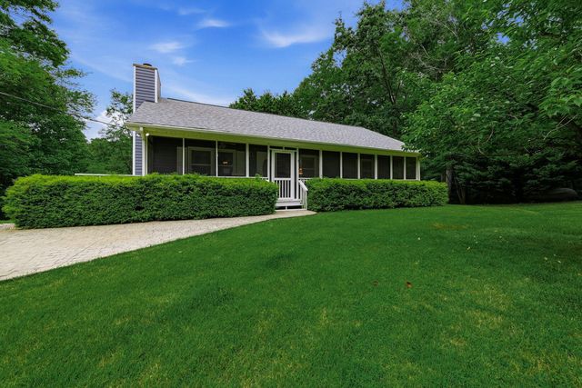 2021 Diamond Hill RD, Moneta, VA 24121