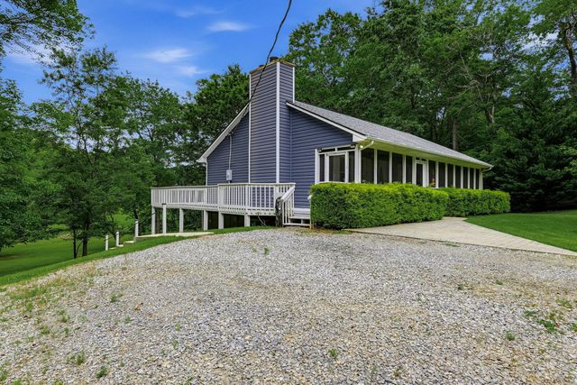 2021 Diamond Hill RD, Moneta, VA 24121