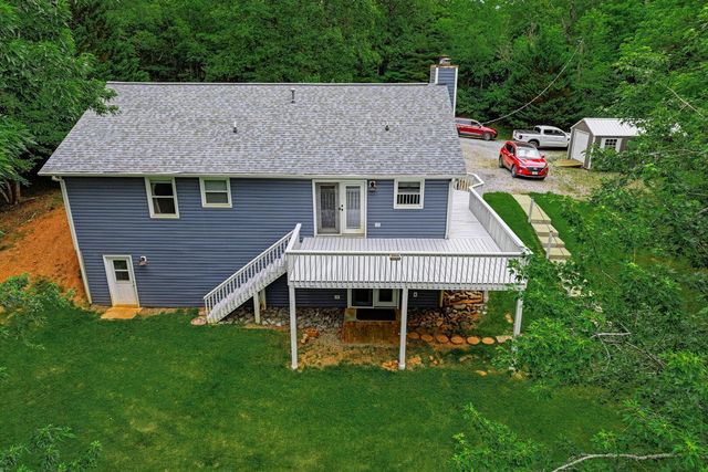 2021 Diamond Hill RD, Moneta, VA 24121