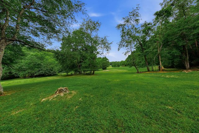 2021 Diamond Hill RD, Moneta, VA 24121