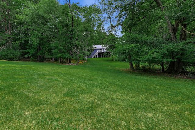 2021 Diamond Hill RD, Moneta, VA 24121