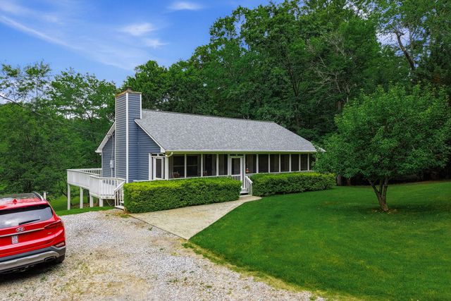 2021 Diamond Hill RD, Moneta, VA 24121