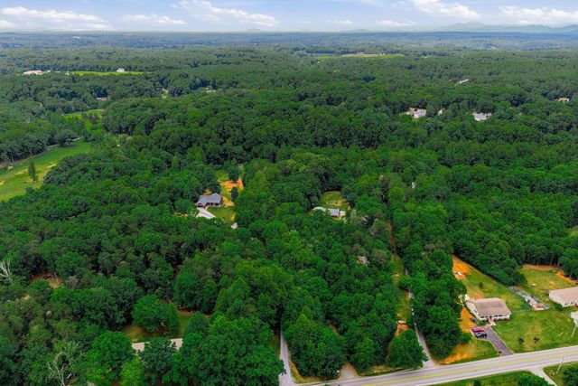 2021 Diamond Hill RD, Moneta, VA 24121