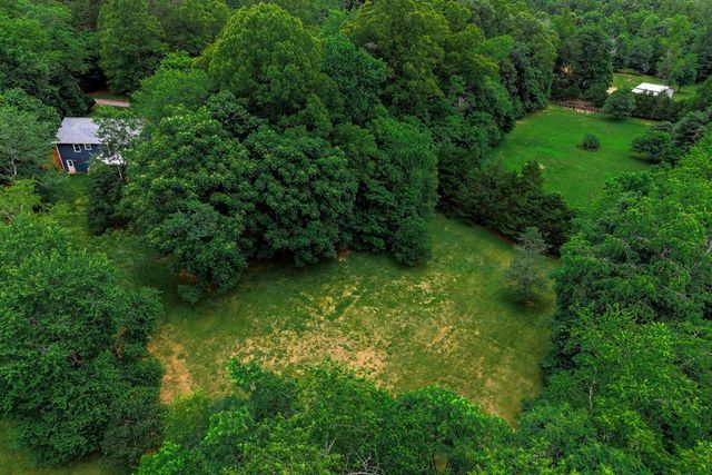 2021 Diamond Hill RD, Moneta, VA 24121