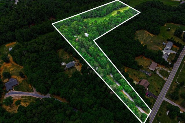2021 Diamond Hill RD, Moneta, VA 24121