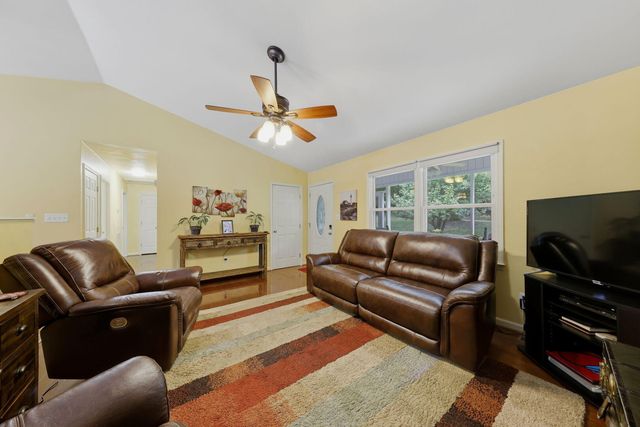 2021 Diamond Hill RD, Moneta, VA 24121