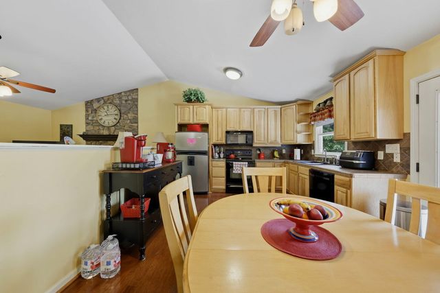 2021 Diamond Hill RD, Moneta, VA 24121