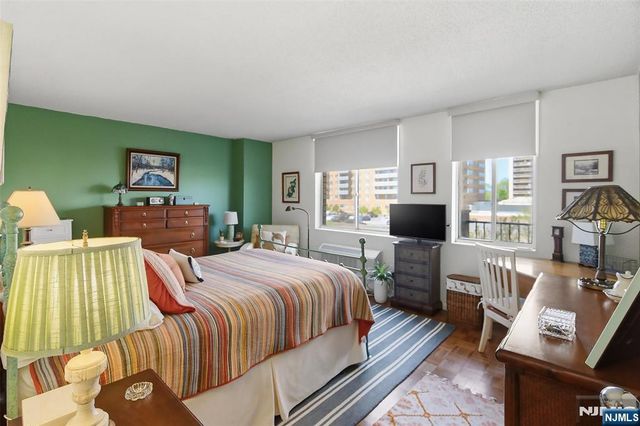 160 Overlook Avenue 5E1, Hackensack, NJ 07601