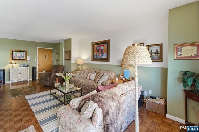 160 Overlook Avenue 5E1, Hackensack, NJ 07601