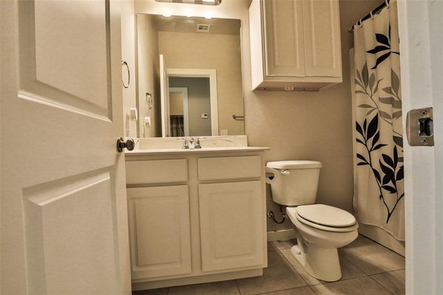 14209 Athens Lane, Yukon, OK 73099