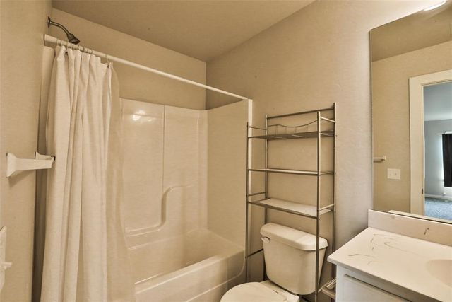 14209 Athens Lane, Yukon, OK 73099