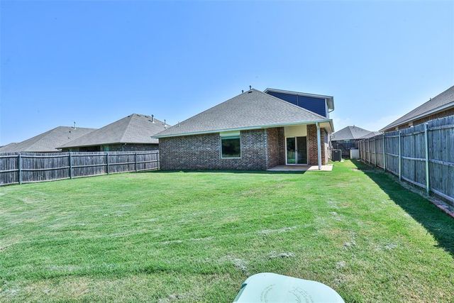 14209 Athens Lane, Yukon, OK 73099