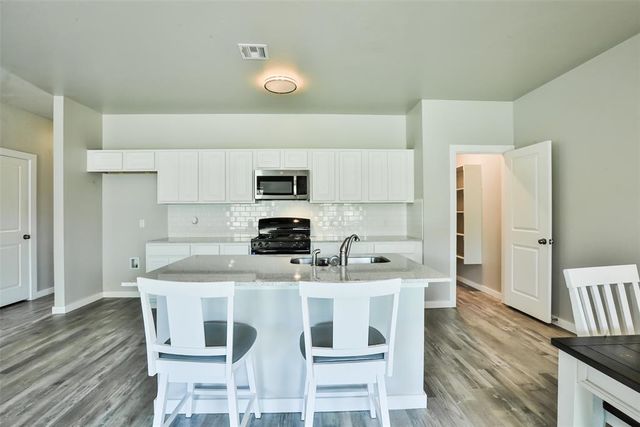 14209 Athens Lane, Yukon, OK 73099