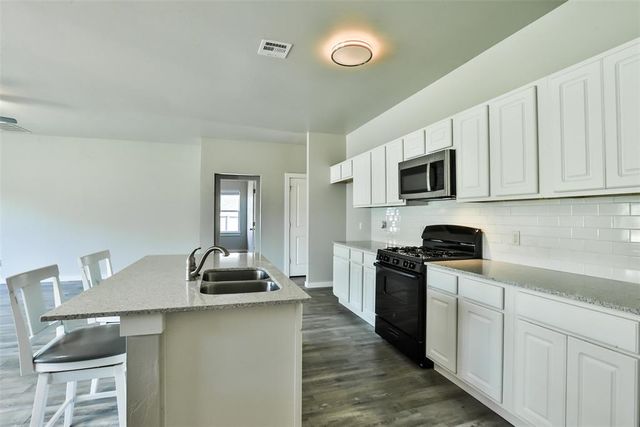 14209 Athens Lane, Yukon, OK 73099