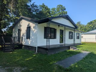 306 Hamilton St, Fayetteville, TN 37334