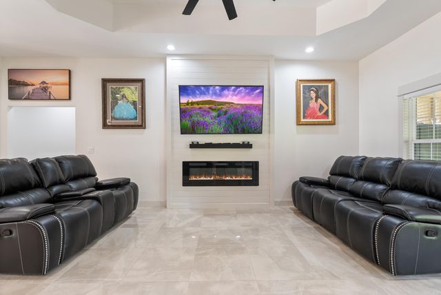 8 Fiegel Loop, Conway, AR 72032