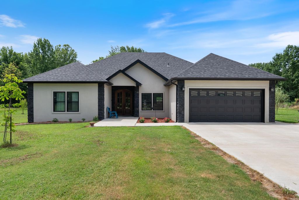 8 Fiegel Loop, Conway, AR 72032