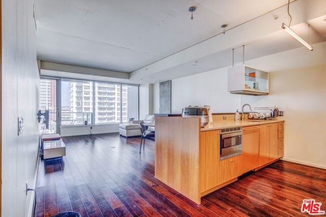 1155 S GRAND Avenue 1012, Los Angeles, CA 90015