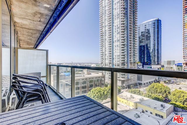 1155 S GRAND Avenue 1012, Los Angeles, CA 90015