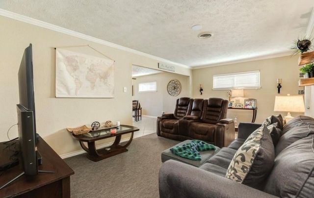 820 Perry Street, Angleton, TX 77515