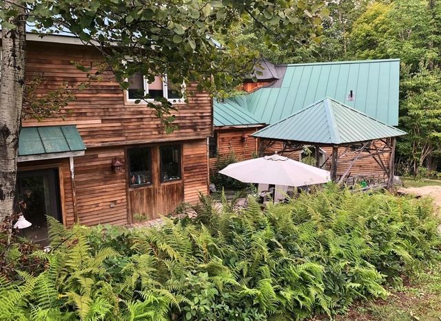 8 Twin Rocks Road, Dover, VT 05356